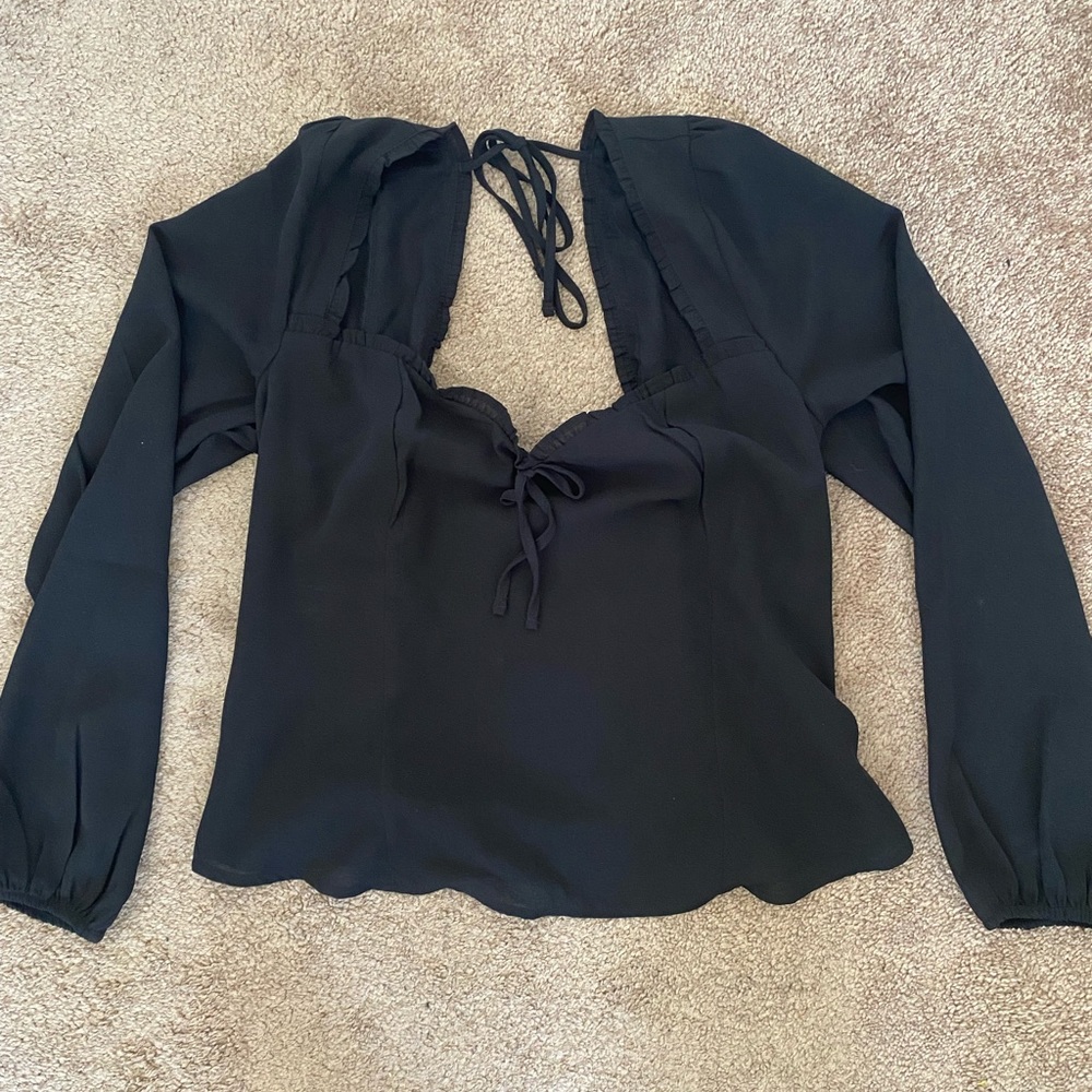 Abercrombie blouse black with sweetheart neck and open back with a tie